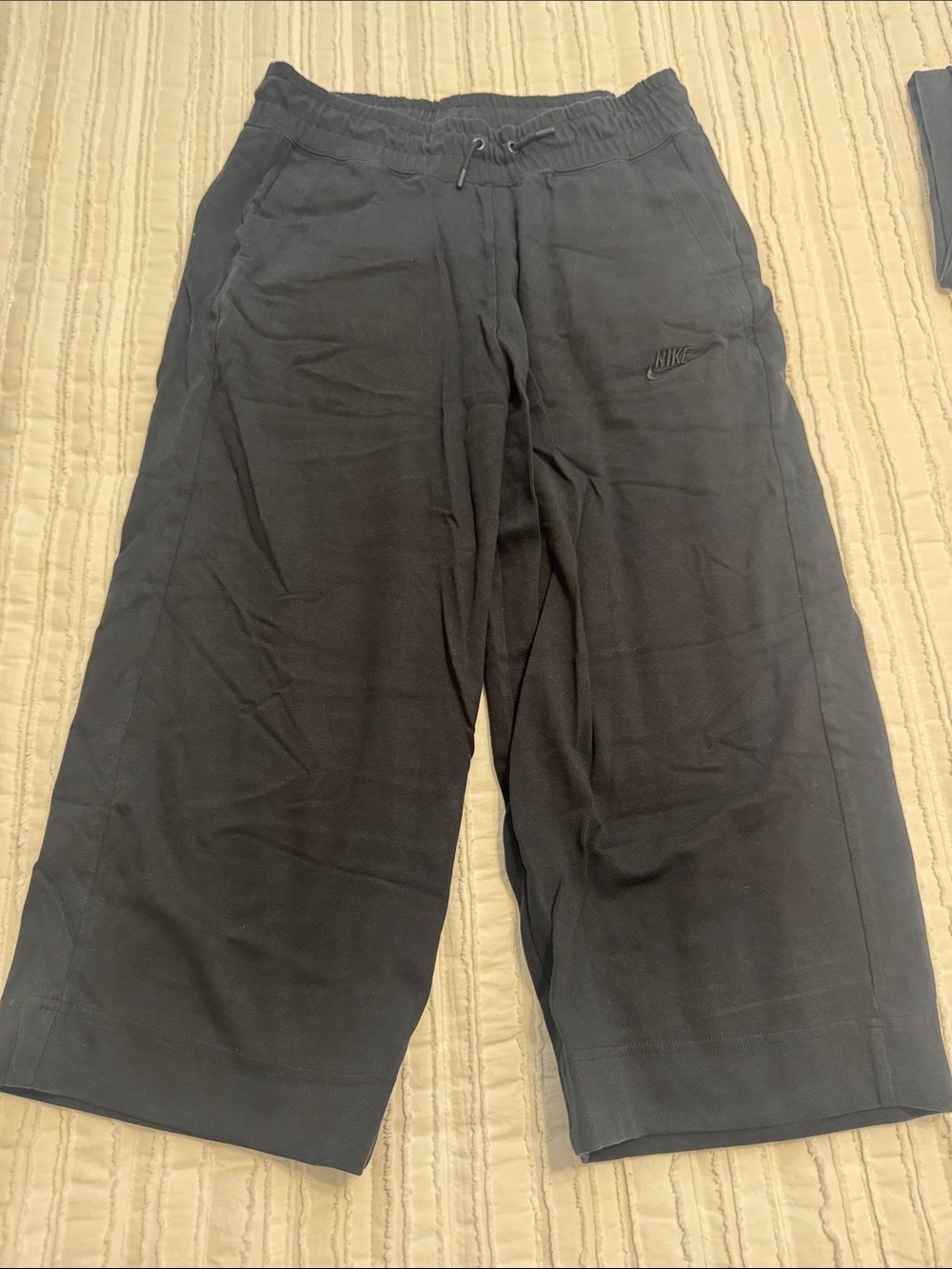 Nike Women’s Black Relaxed Jogger Sweatpants